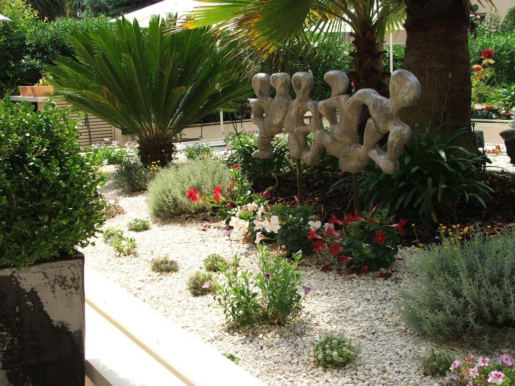 Hotel Diana Vence Εξωτερικό φωτογραφία